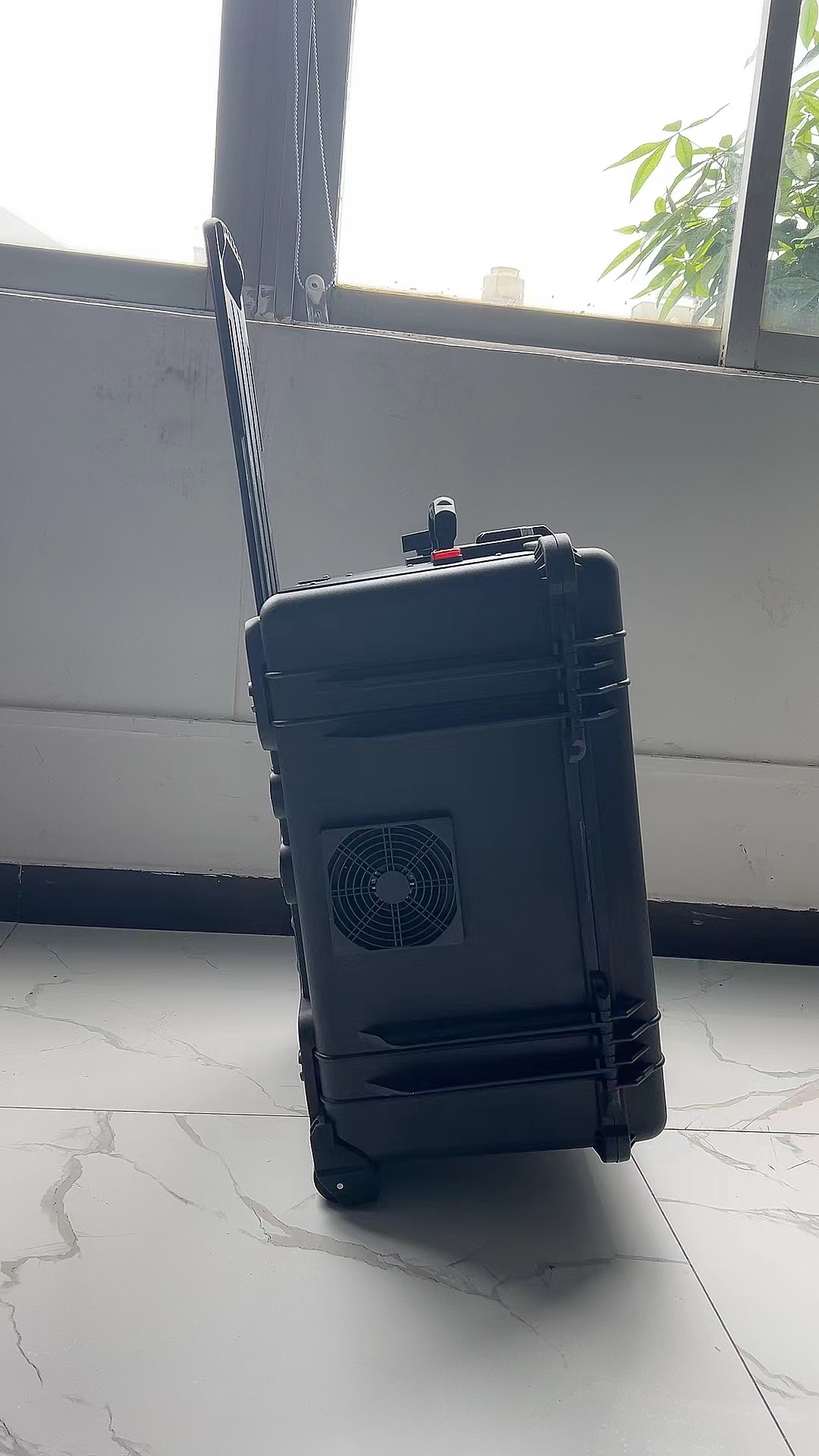 平南手拉箱型移动通信干扰器